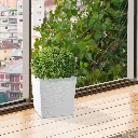 8. MCX076000 MACETA CUADRADA ESTILO PIEDRA 30X30X30 - BLANCO.webp