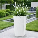 MCX116000 MACETA CUADRADA ESTILO PIEDRA SCR/19X19X36 - BLANCO